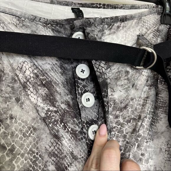 𝅺UNRAVEL Project Ben Taverniti Python Print Swishy Pants - Picture 8 of 8